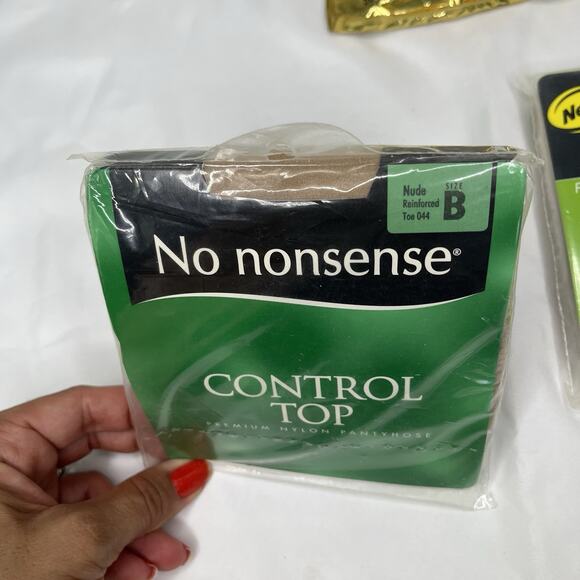 No Nonsense 3 Pantyhose 2 Nude color 1 Black, all Size B. Feminine, work, office - Picture 2 of 8